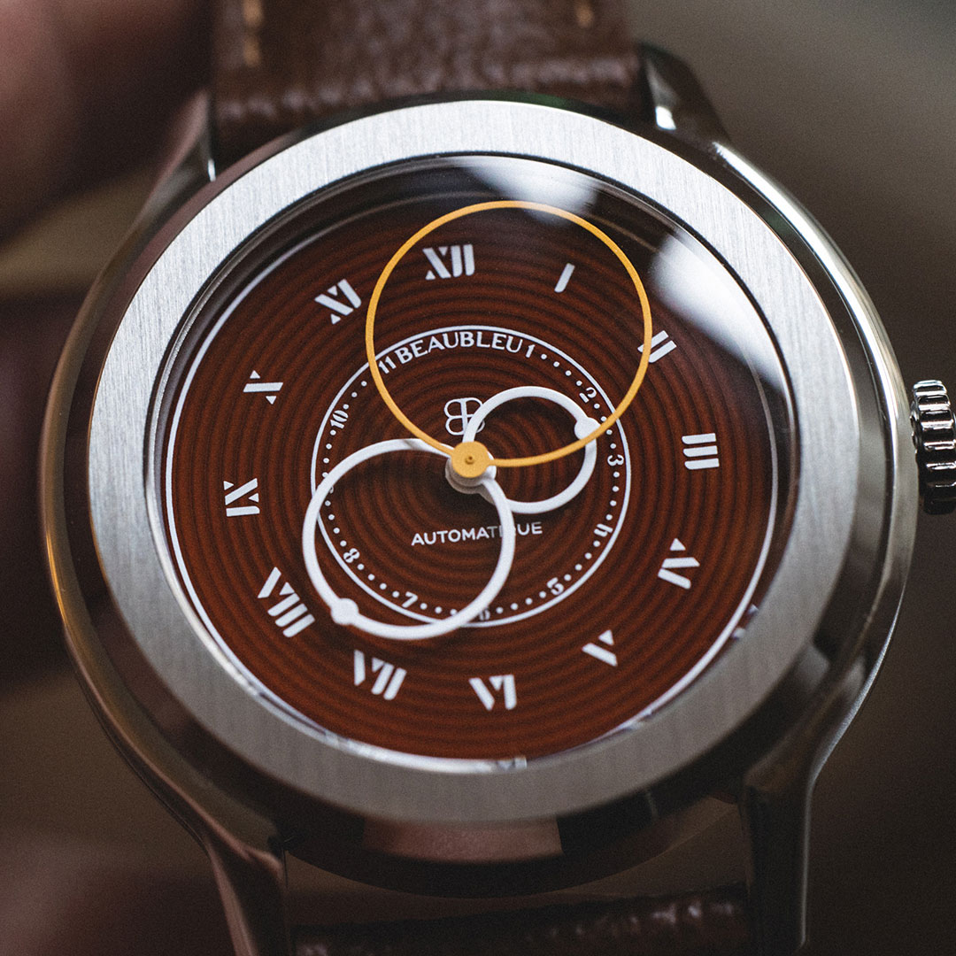 montre-automatique-cadran-cognac-aiguilles-rondes montre beaubleu cognac