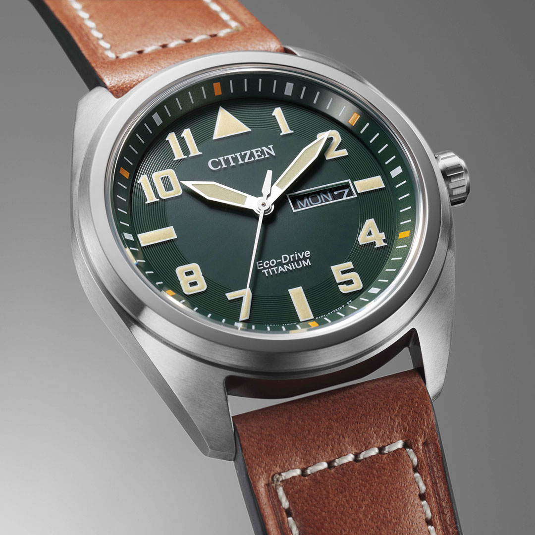 BM8560-11X-citizen-Montre-Super-Titanium-Eco-Drive-4 Montre Citizen Super Titanium Eco-Drive BM8560-11X