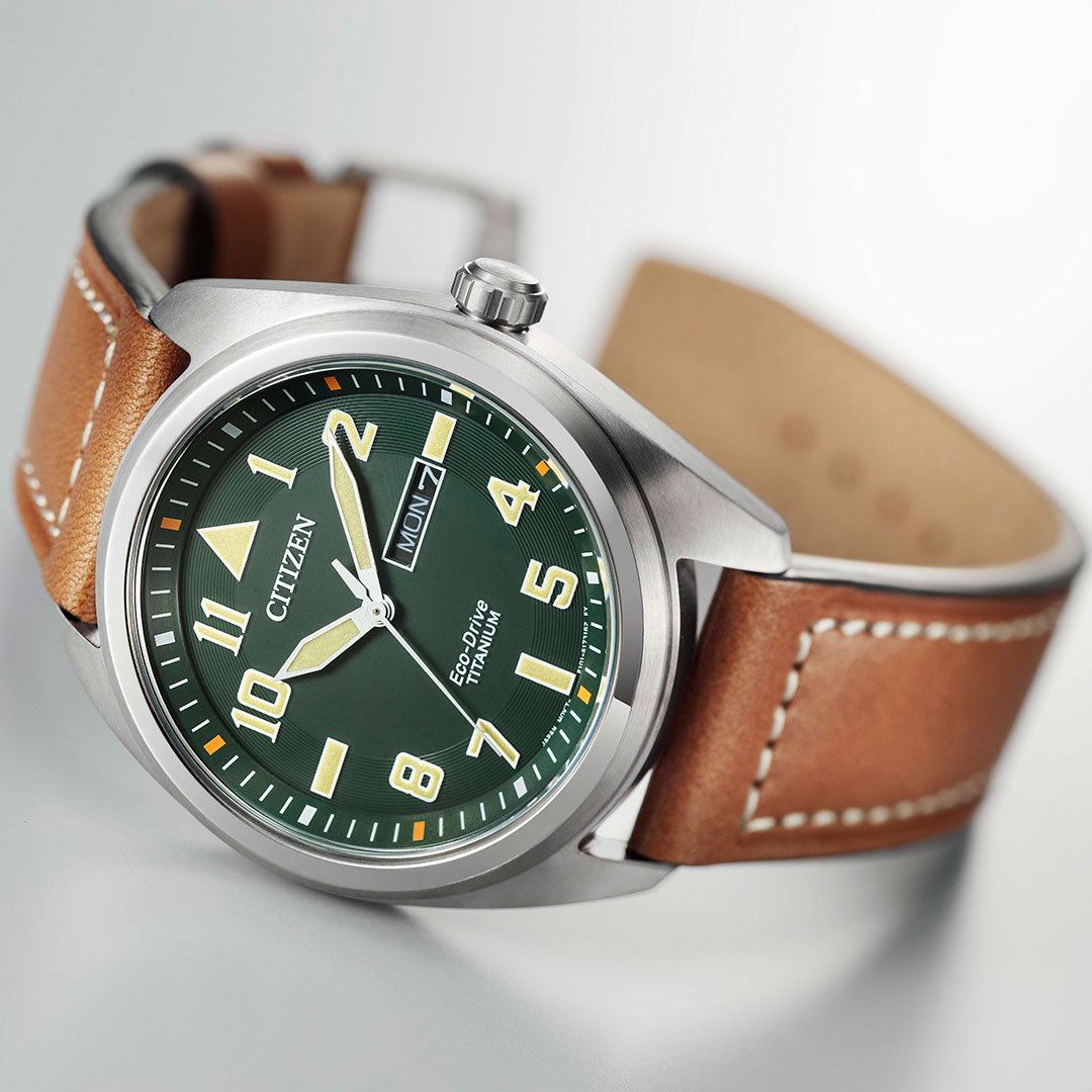 Montre Citizen Super Titanium Eco-Drive BM8560-11X